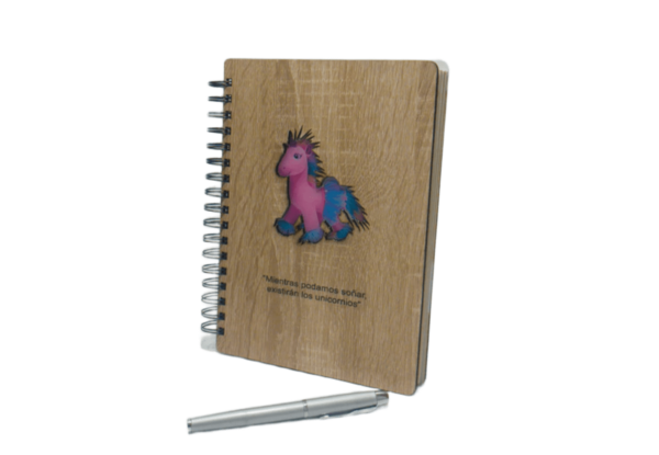 Cuaderno Pequeño MDF Laminado. "Unicornio Rosado" - Imagen 3