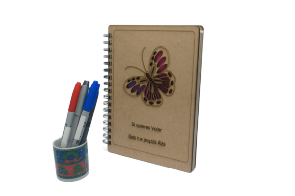 Cuaderno Mdf crudo. "Mariposa"